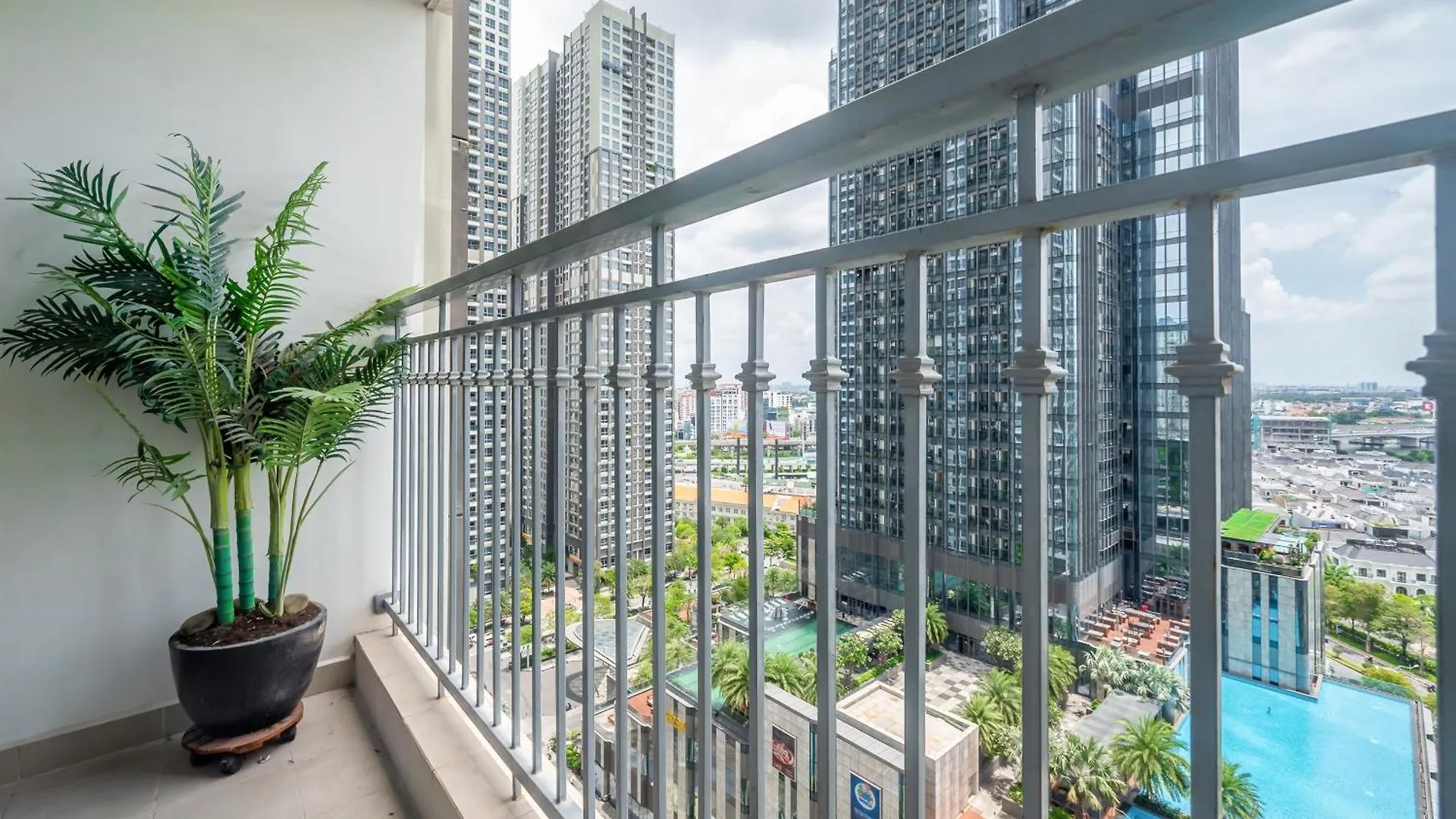 Carat Class Landmark 81 Apartment Ho Chi Minh City 0*,  Vietnam