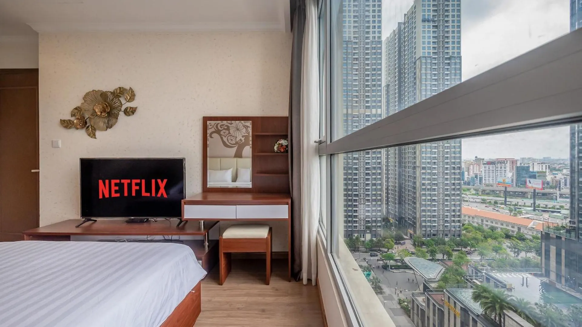 Carat Class Landmark 81 Apartment Ho Chi Minh City