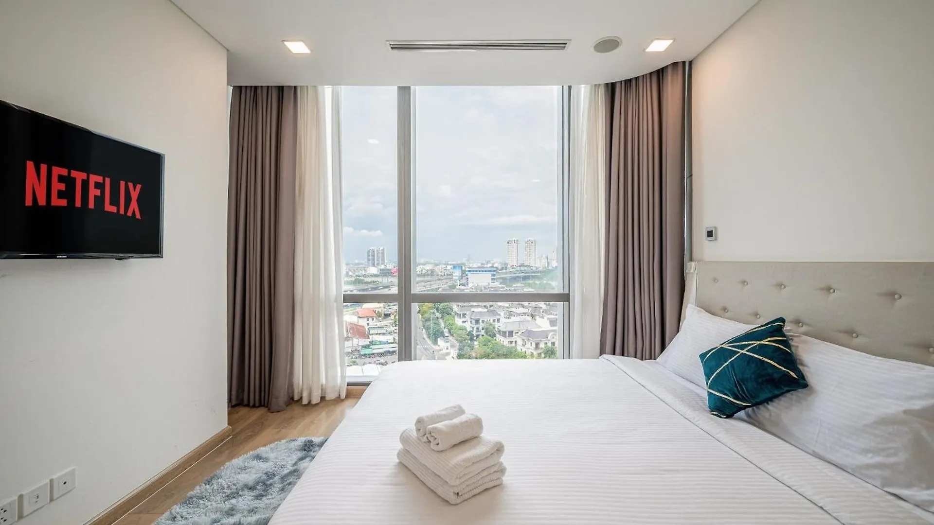 Carat Class Landmark 81 Apartment Ho Chi Minh City