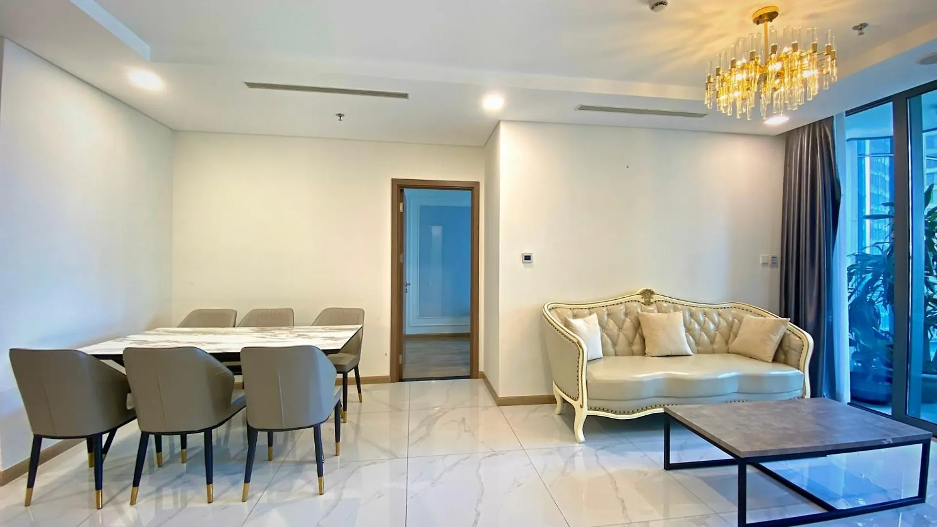 Carat Class Landmark 81 Apartment Ho Chi Minh City