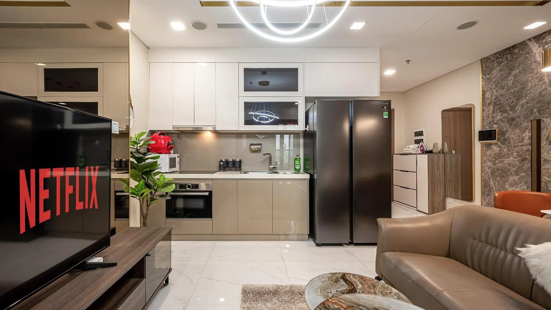 Carat Class Landmark 81 Apartment Ho Chi Minh City