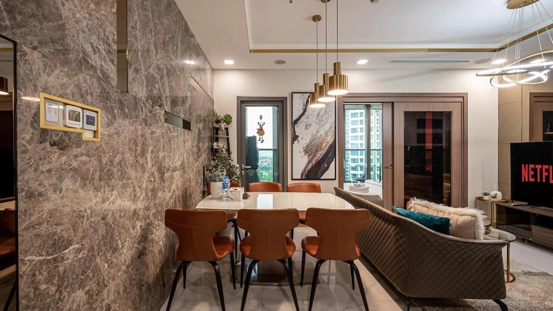 Carat Class Landmark 81 Apartment Ho Chi Minh City Vietnam