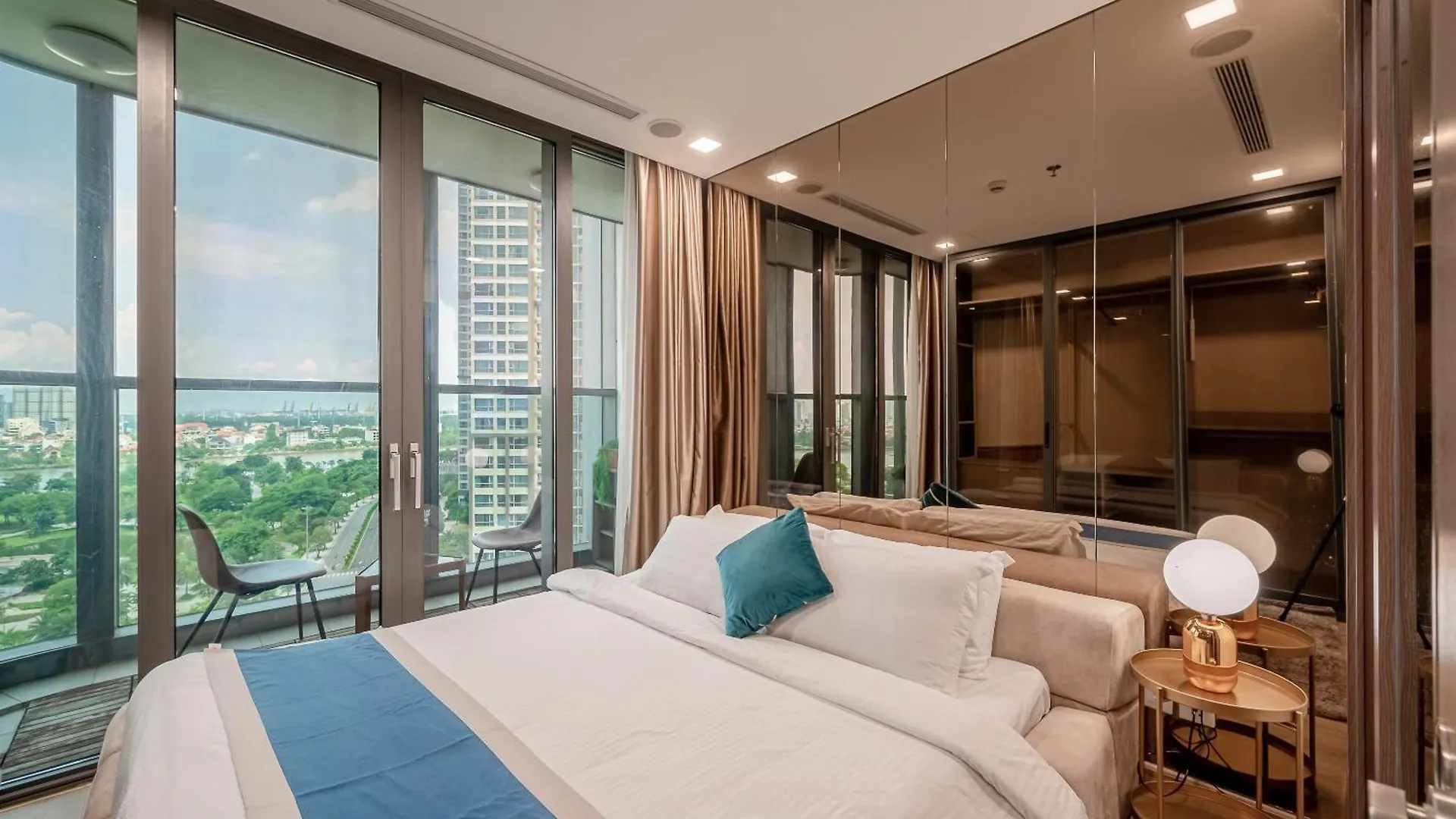 Carat Class Landmark 81 Apartment Ho Chi Minh City