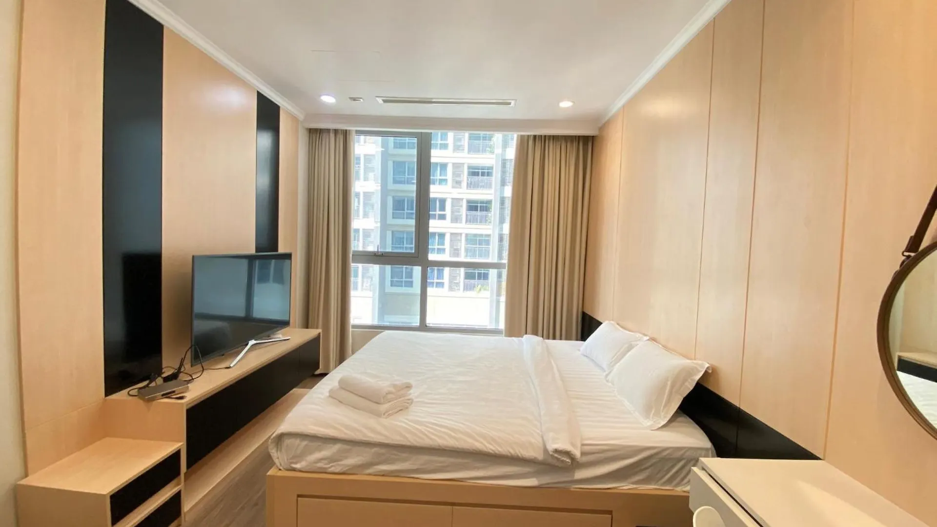 Carat Class Landmark 81 Apartment Ho Chi Minh City