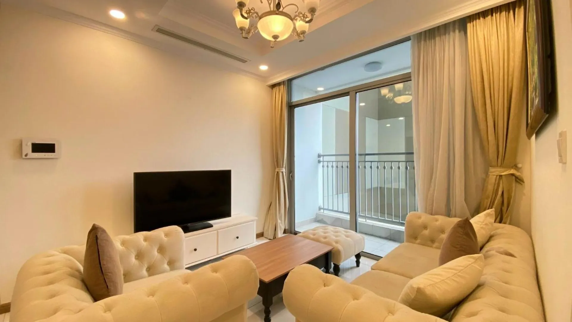 Carat Class Landmark 81 Apartment Ho Chi Minh City Vietnam
