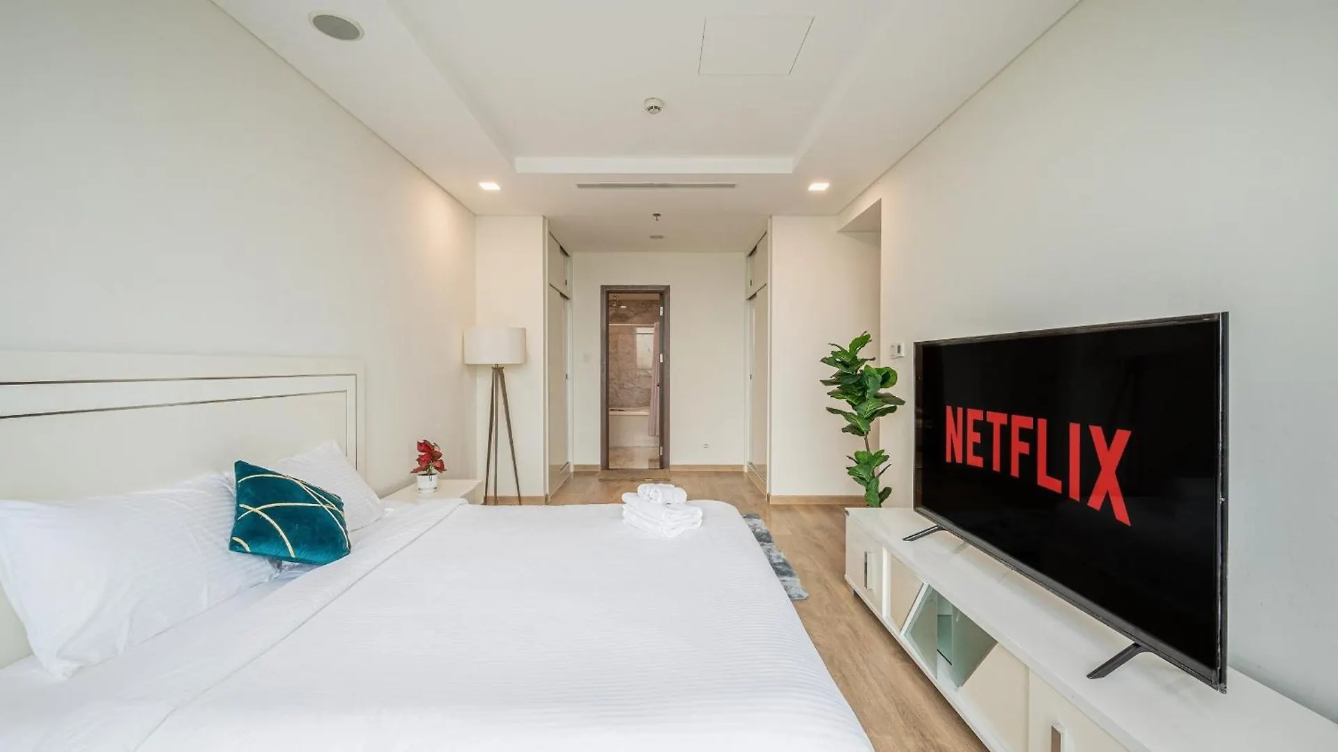Carat Class Landmark 81 Apartment Ho Chi Minh City