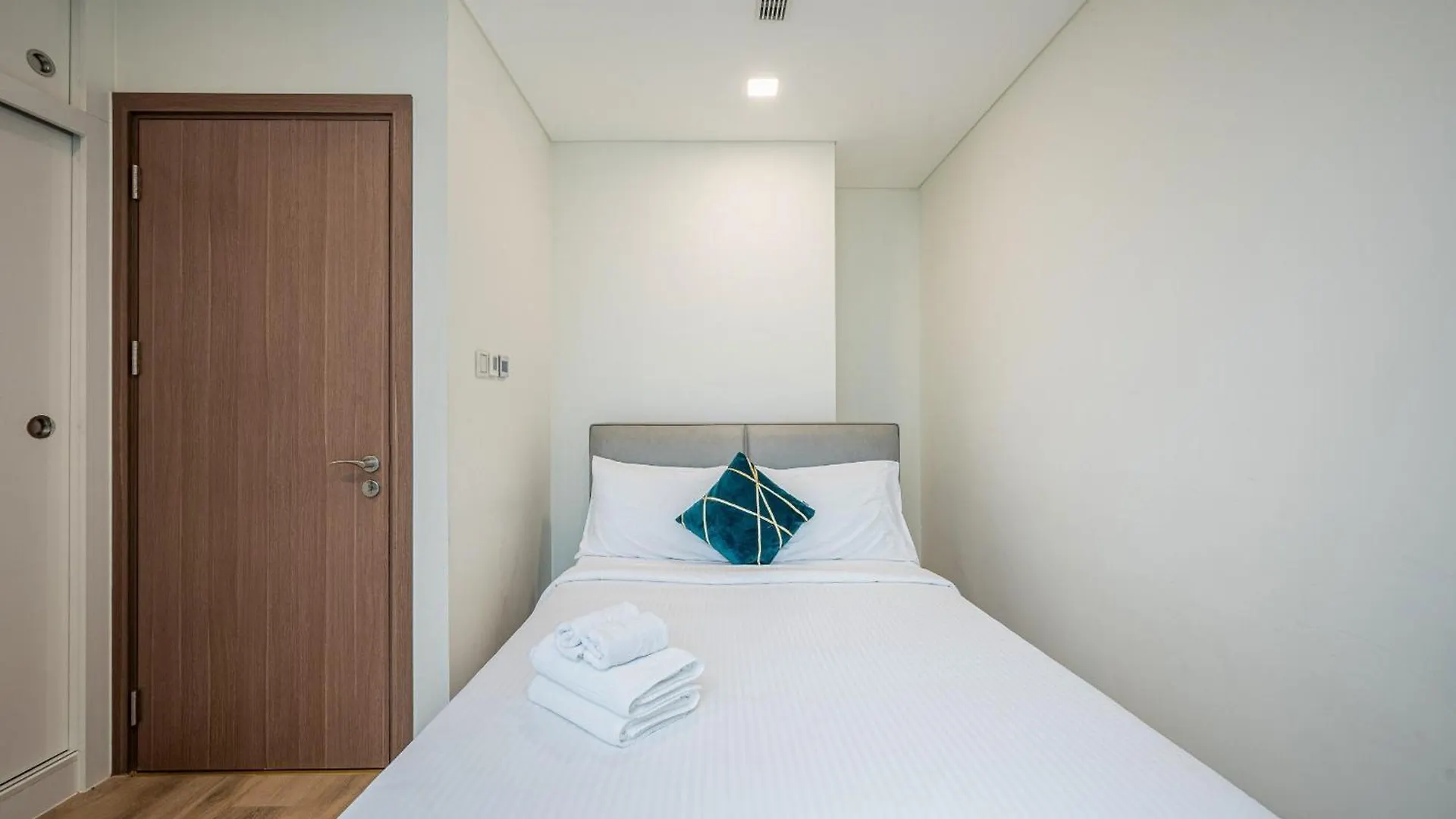 Carat Class Landmark 81 Apartment Ho Chi Minh City 0*,  Vietnam